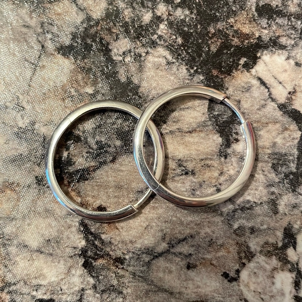 MEJURI tube large hoops - sterling silver